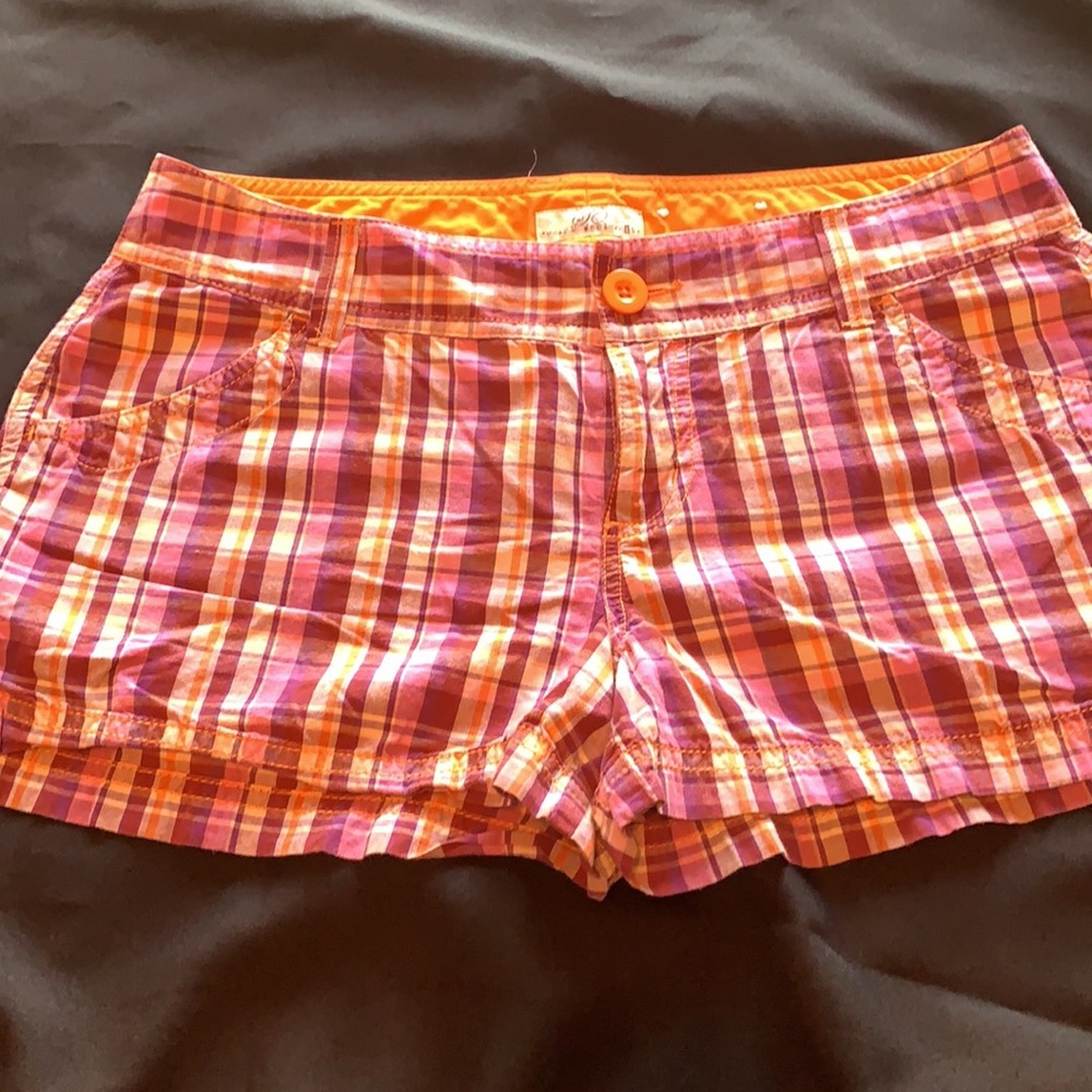 Set of Two Pairs of Plaid Shorts - Picture 4 of 9